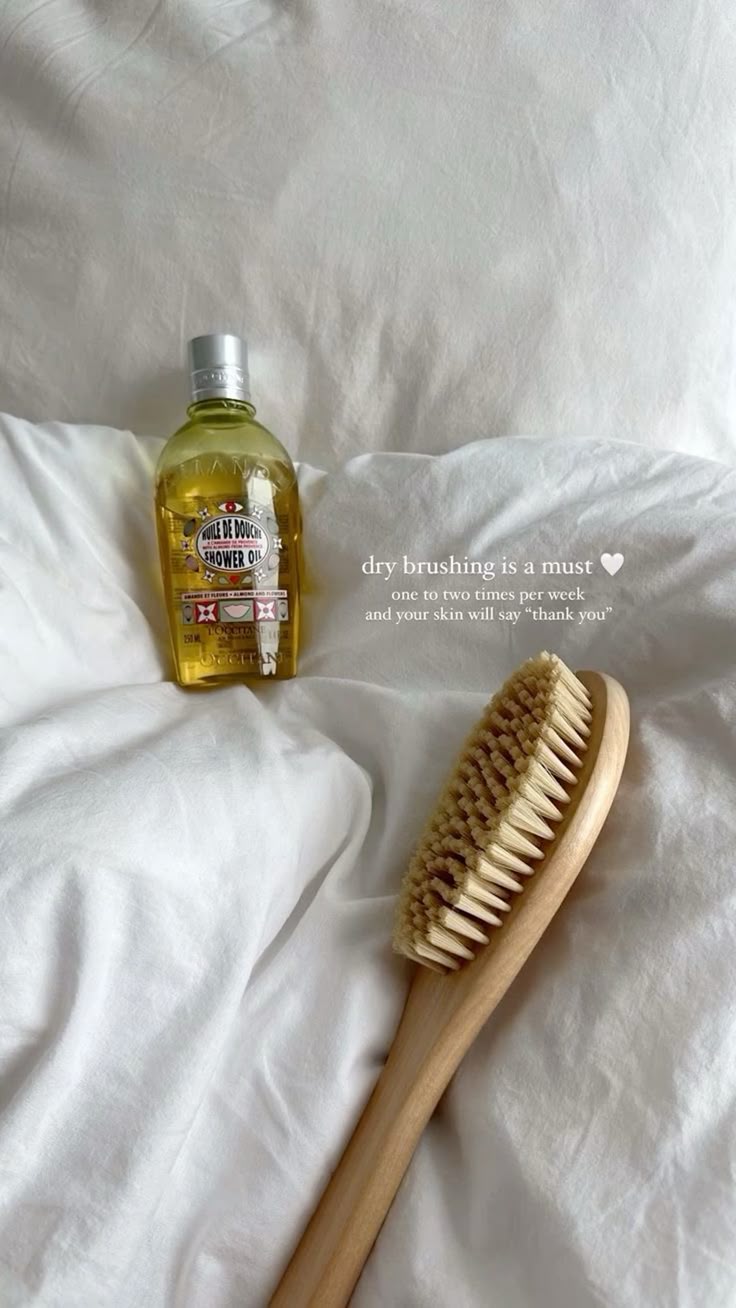 🌟 The Ultimate Guide to Dry Brushing: Glow Like a Goddess! ✨