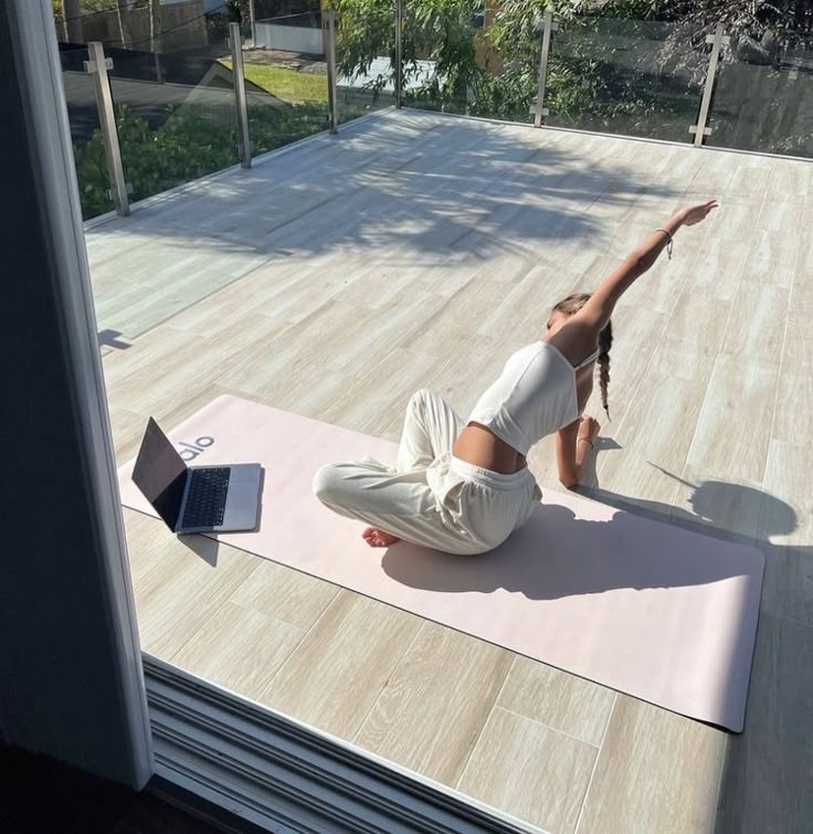 🔥 10-Minute At-Home Workouts That Actually Burn Fat (No Equipment Needed)