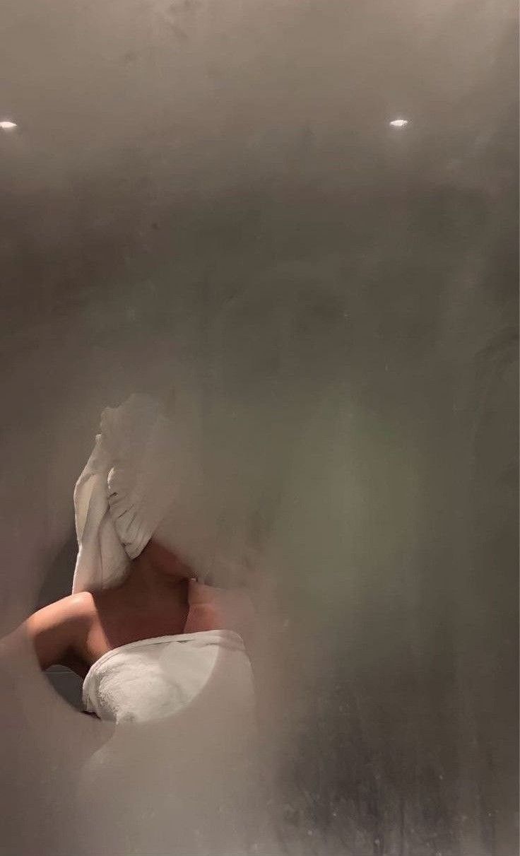 🚿 Before-Work Shower Routine That Makes You Feel Put-Together